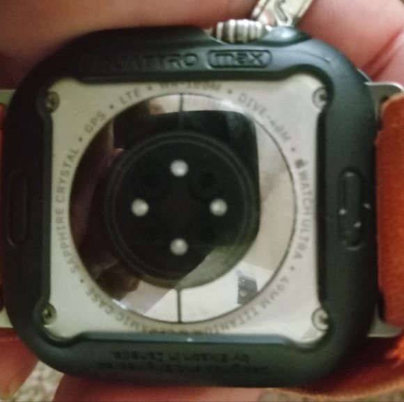 Apple watch Ultra 1st Gen - Picture 2 of 3